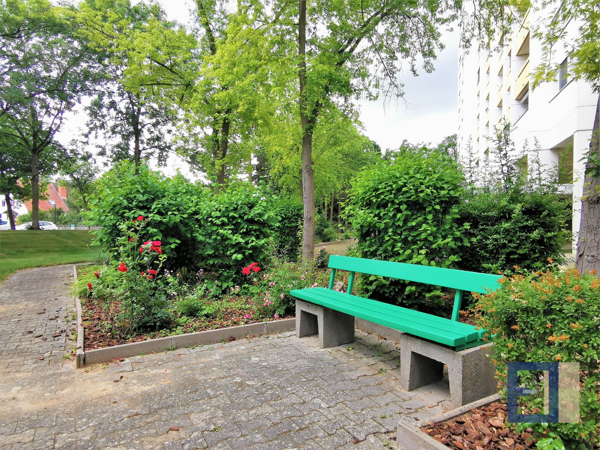 Gepflegte Aussenanlage